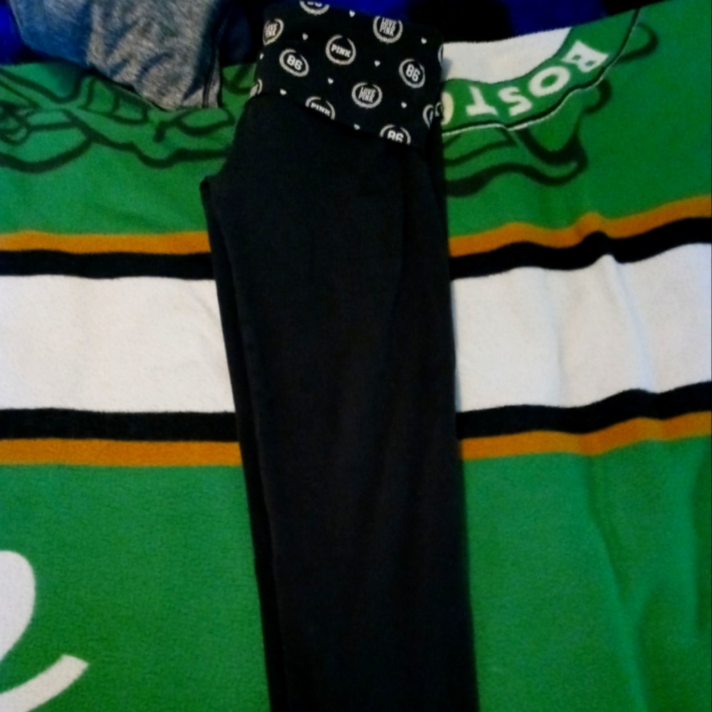 Love pink yoga pants used nice condition